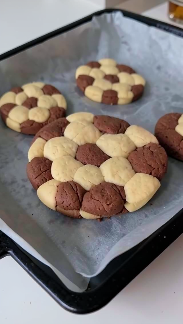 Easy World Cup Soccer Ball Cookies: Fun Dessert Recipe