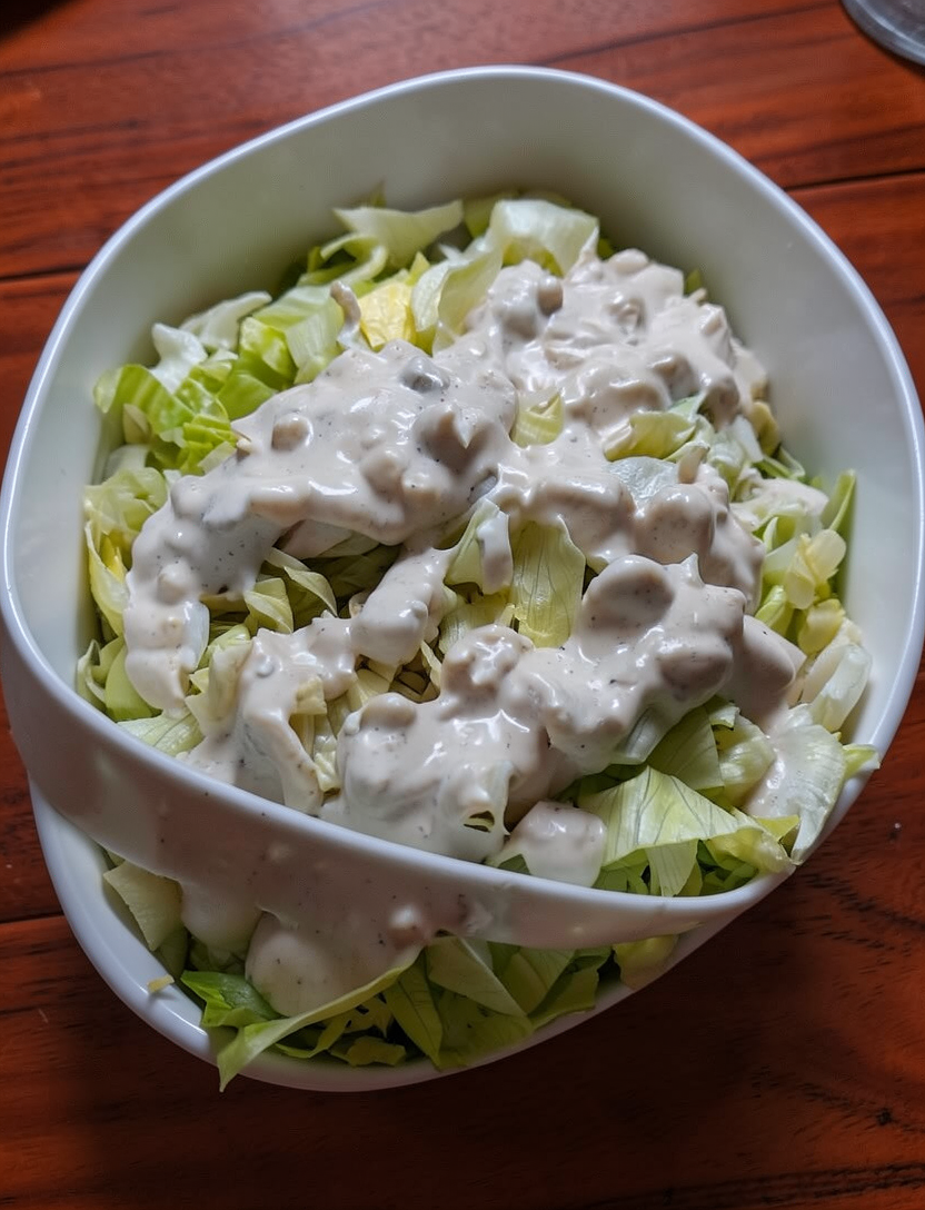 Creamy Iceberg Lettuce Salad: Refreshing & Easy Side Dish