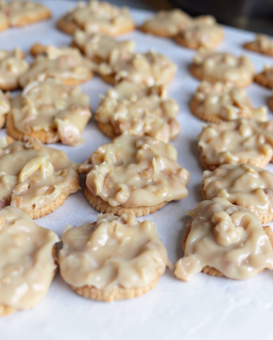 The Best Peanut Butter Ritz Cracker Cookies Recipe